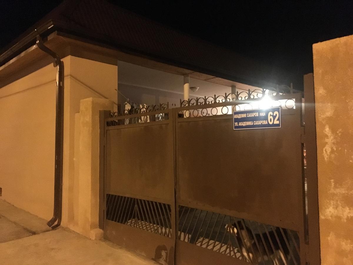 Homestay On Akademika Sakharova Suchumi Zewnętrze zdjęcie